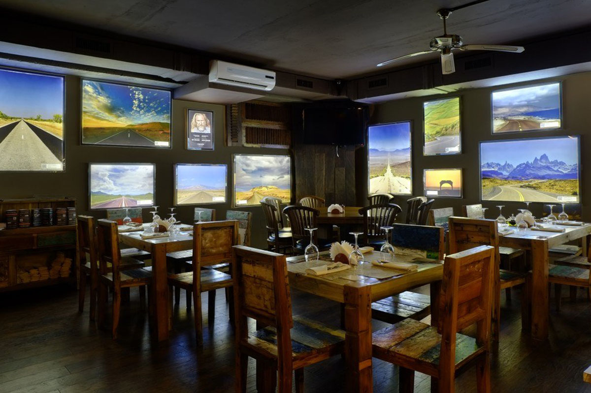 Основной зал — Port Cafe