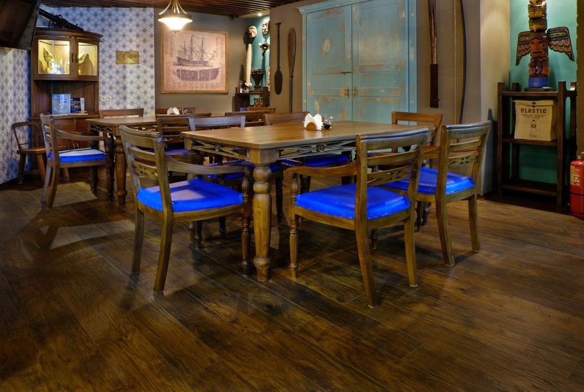 Основной зал — Port Cafe