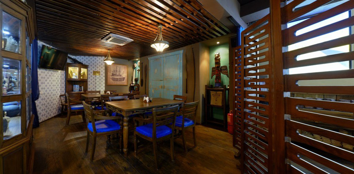 Основной зал — Port Cafe