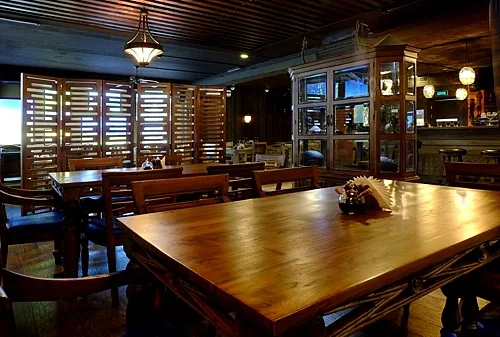 Основной зал — Port Cafe