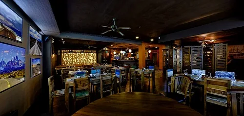 Основной зал — Port Cafe