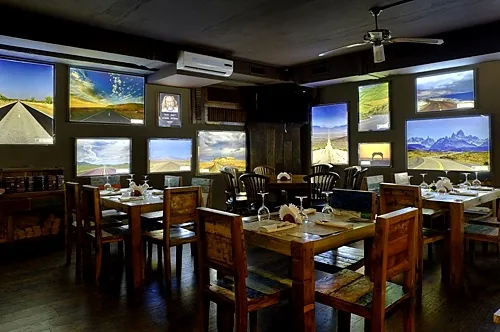 Основной зал — Port Cafe