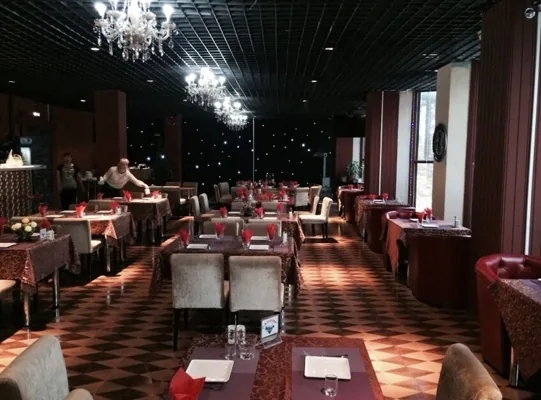 Основной зал