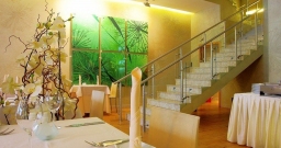 Основной зал