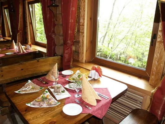 Основной зал