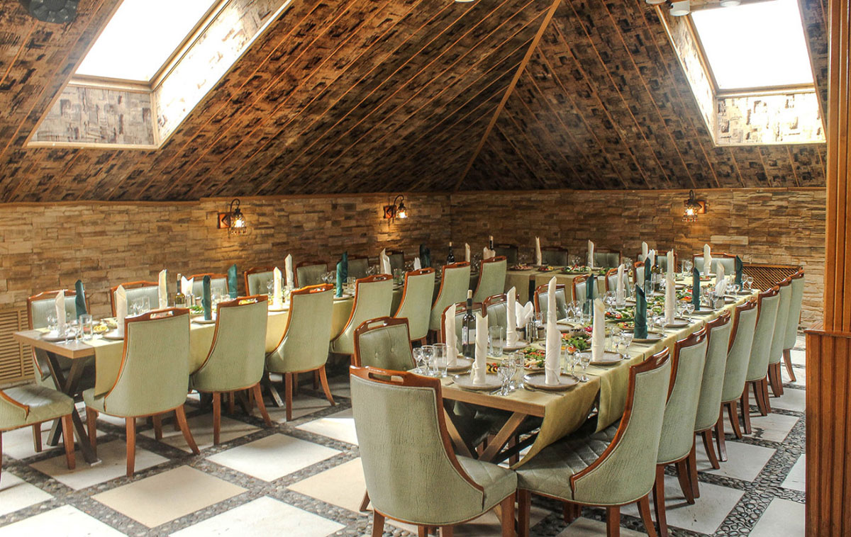 Основной зал