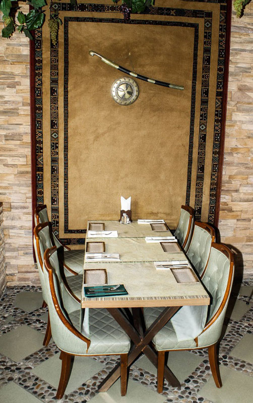 Основной зал — Крестовый перевал