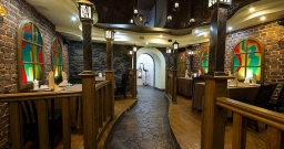 Основной зал — интерьер зала