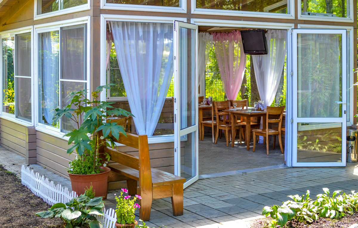 Открытая беседка — Центр отдыха Кедровая Падь