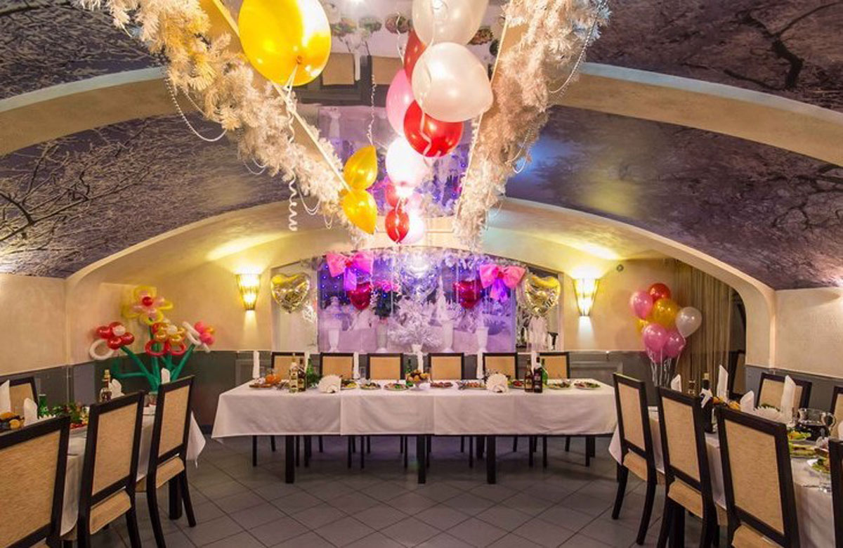 Основной зал — Кафе Метелица