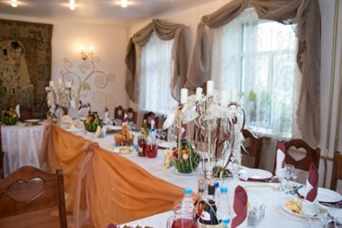 Основной зал — Крендель