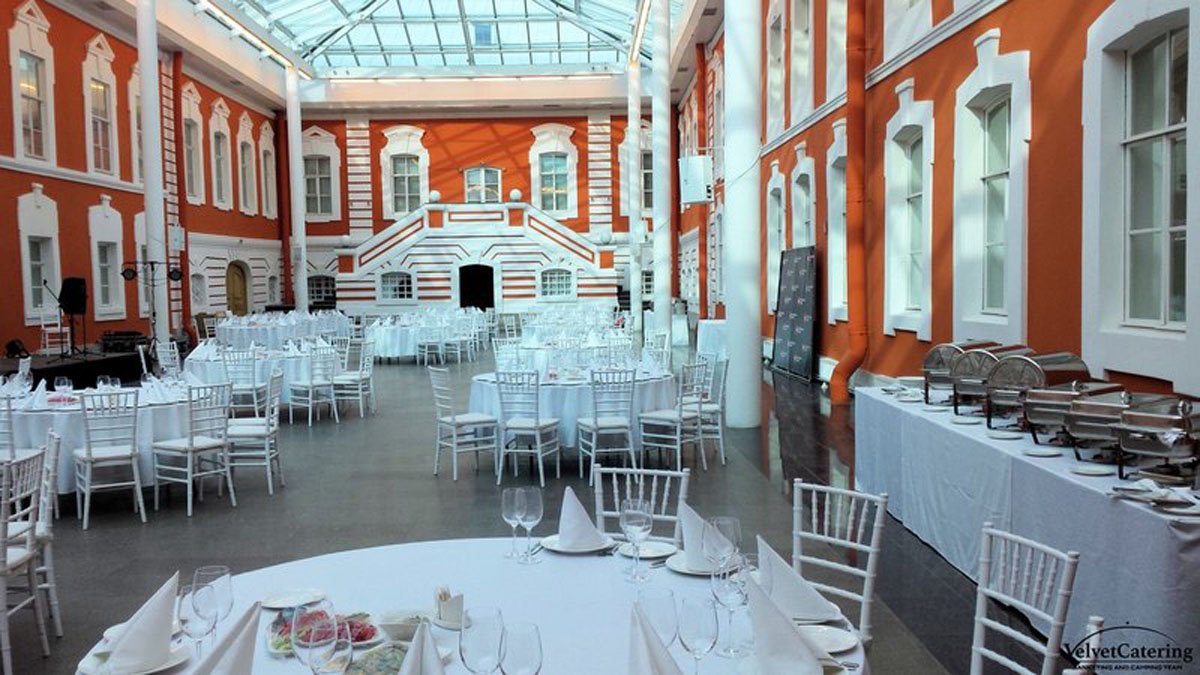 Основной зал — Атриум Петропавловской крепости