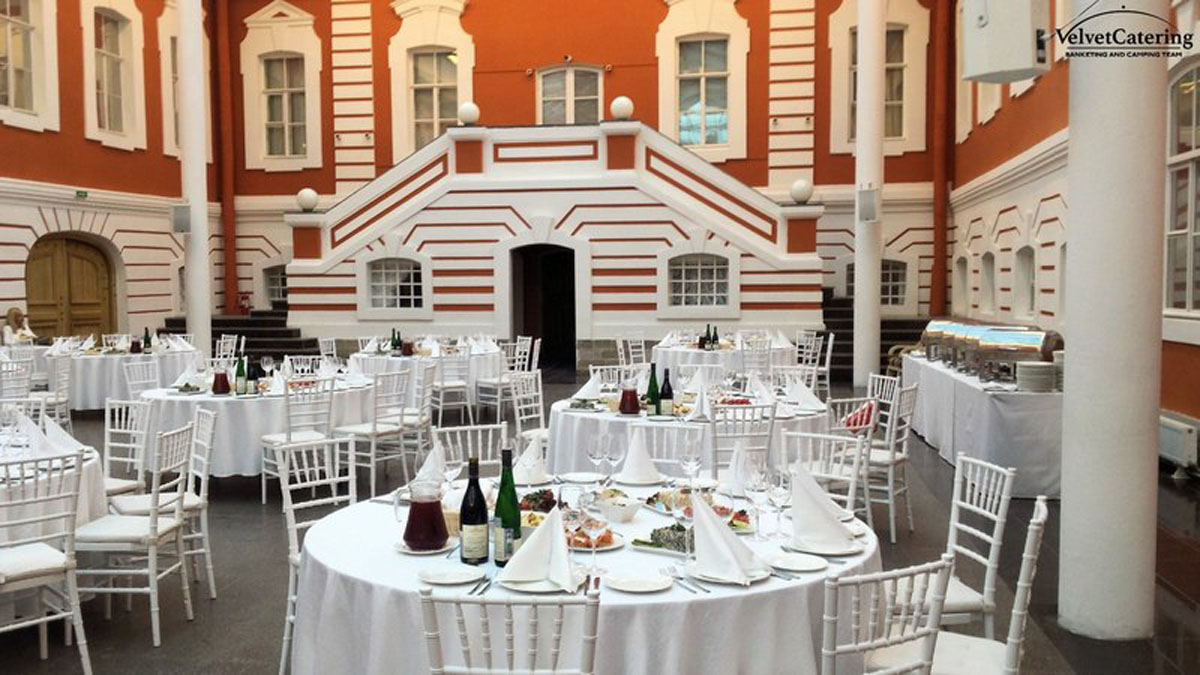 Основной зал — Атриум Петропавловской крепости