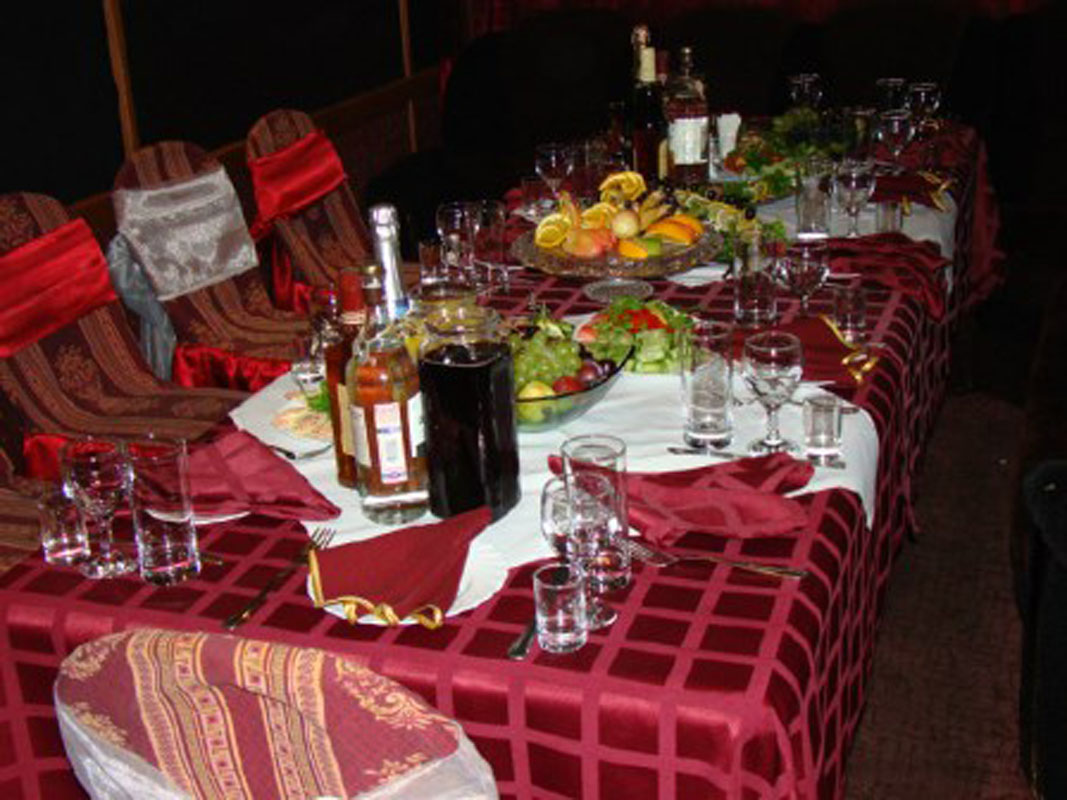 Бордовый кабинет — Серебряная чаша