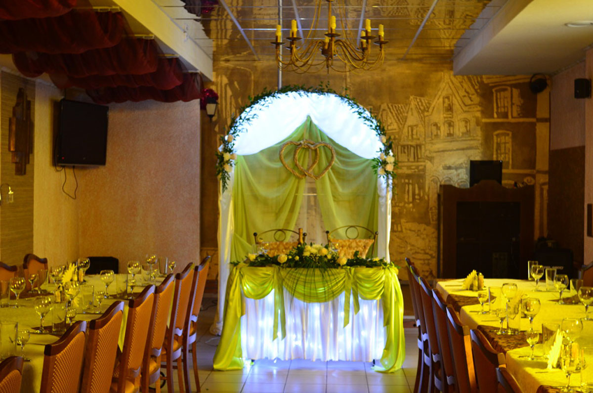 Основной зал — Кафе-бар Дрезден