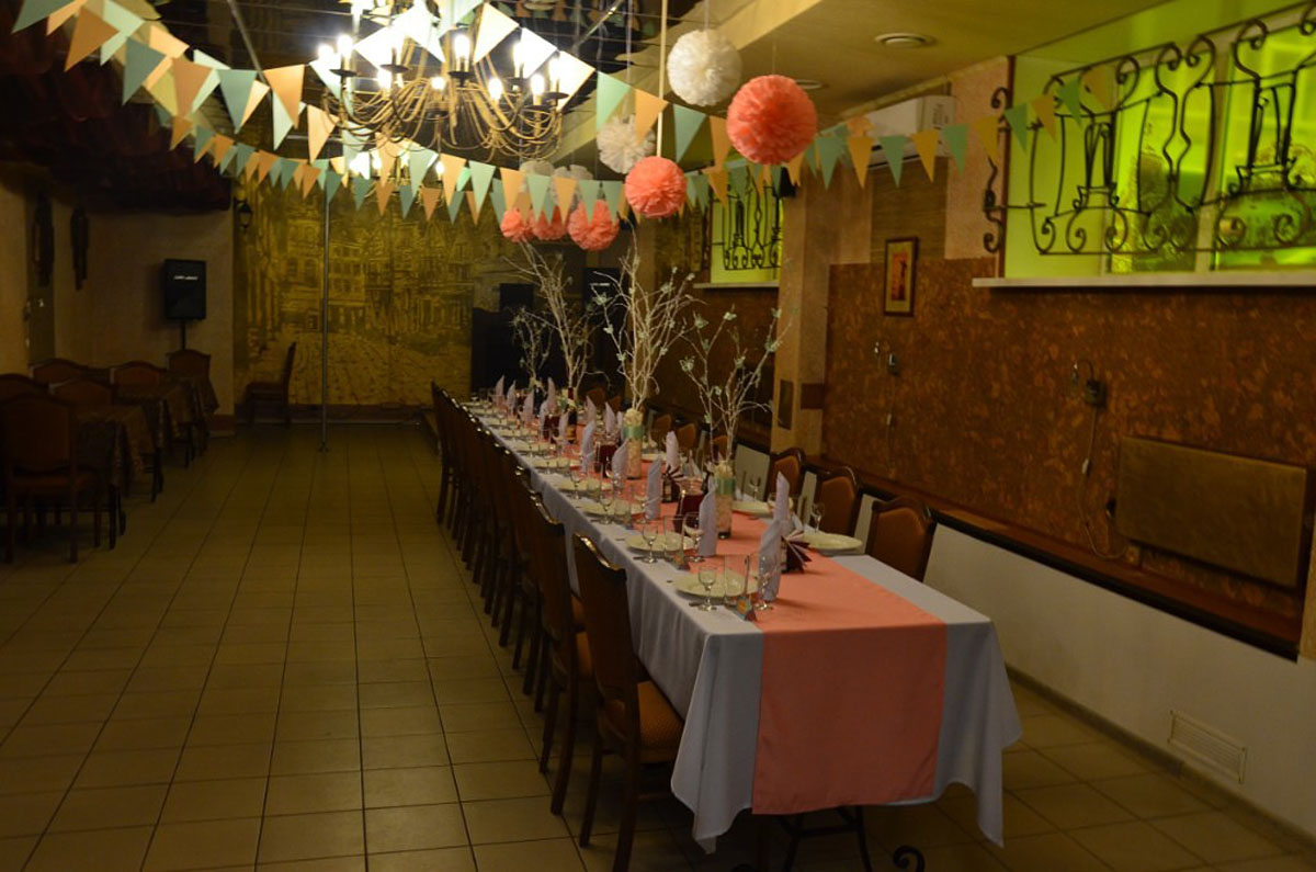 Основной зал — Кафе-бар Дрезден