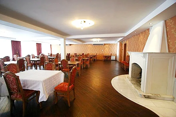 Тифлис, Зал на 150 человек — фото