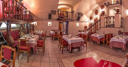 Основной зал