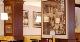 Основной зал — интерьер зала