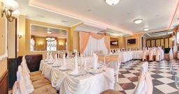 Основной зал