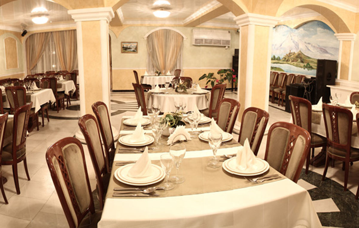 Armenia — Зал на 100 человек, фото банкетного зала