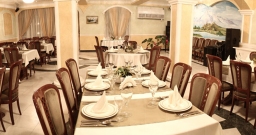 Зал на 100 человек