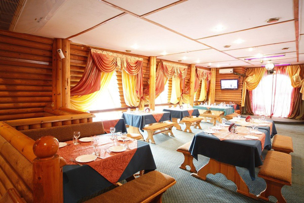 Основной зал — Золотая Долина