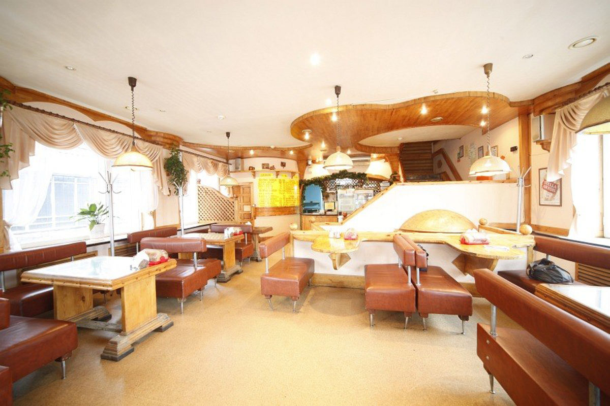 Основной зал — Золотая Долина