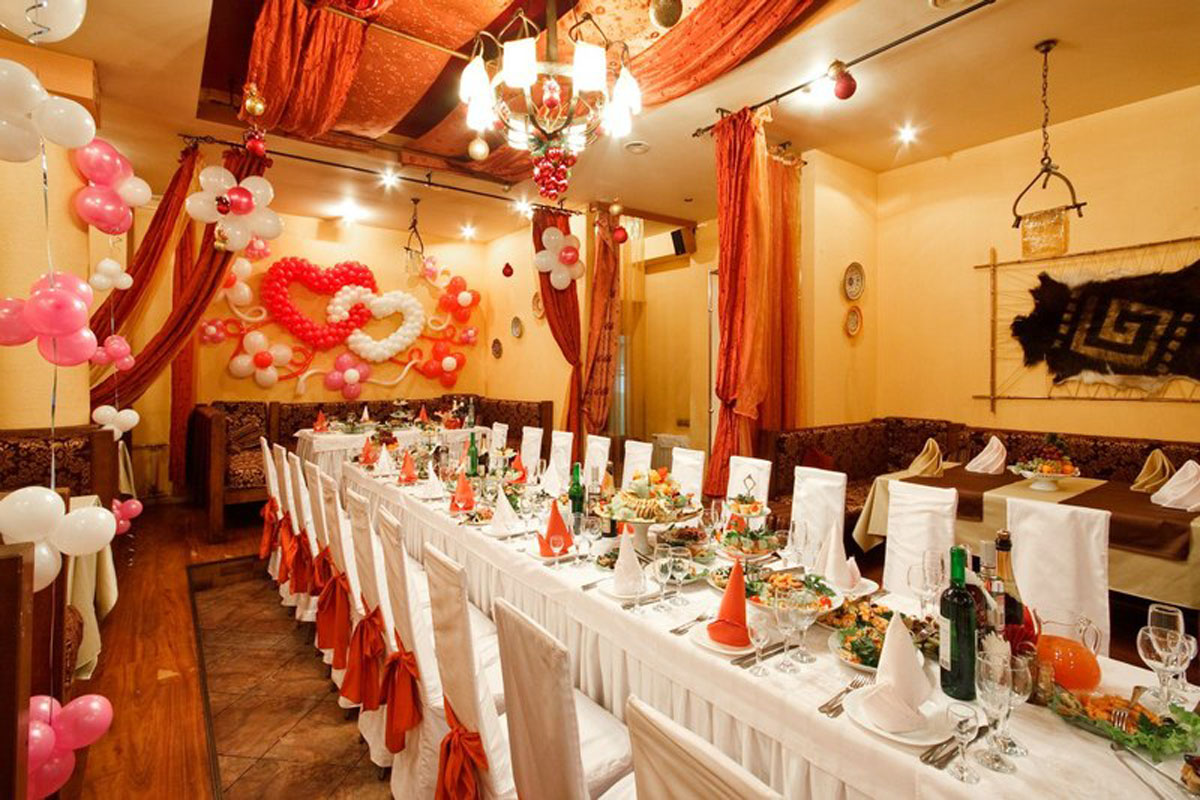 Большой зал ресторана — фото 7