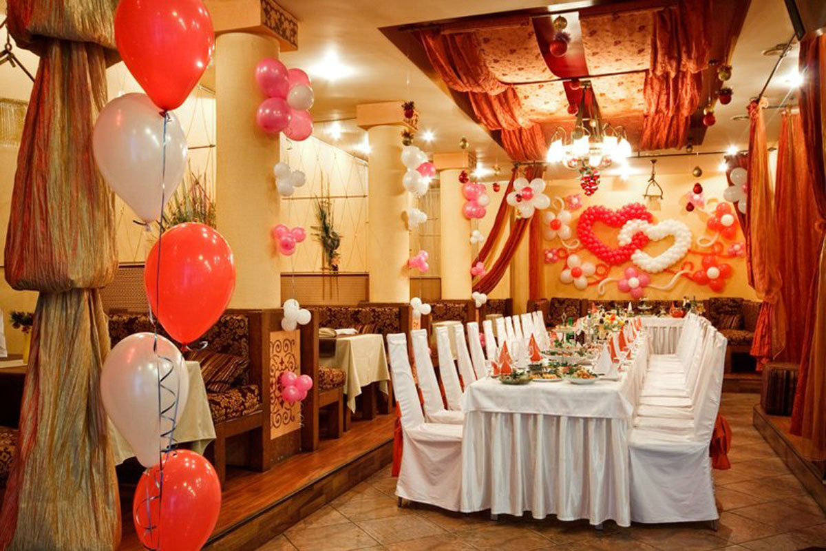 Большой зал ресторана — фото 10