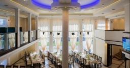 Двухуровневый зал