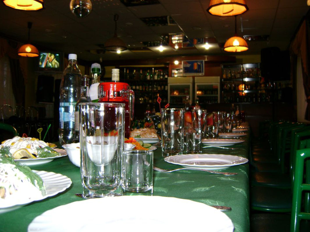 Основной зал — Кафе Пикник