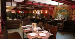 Основной зал — интерьер зала