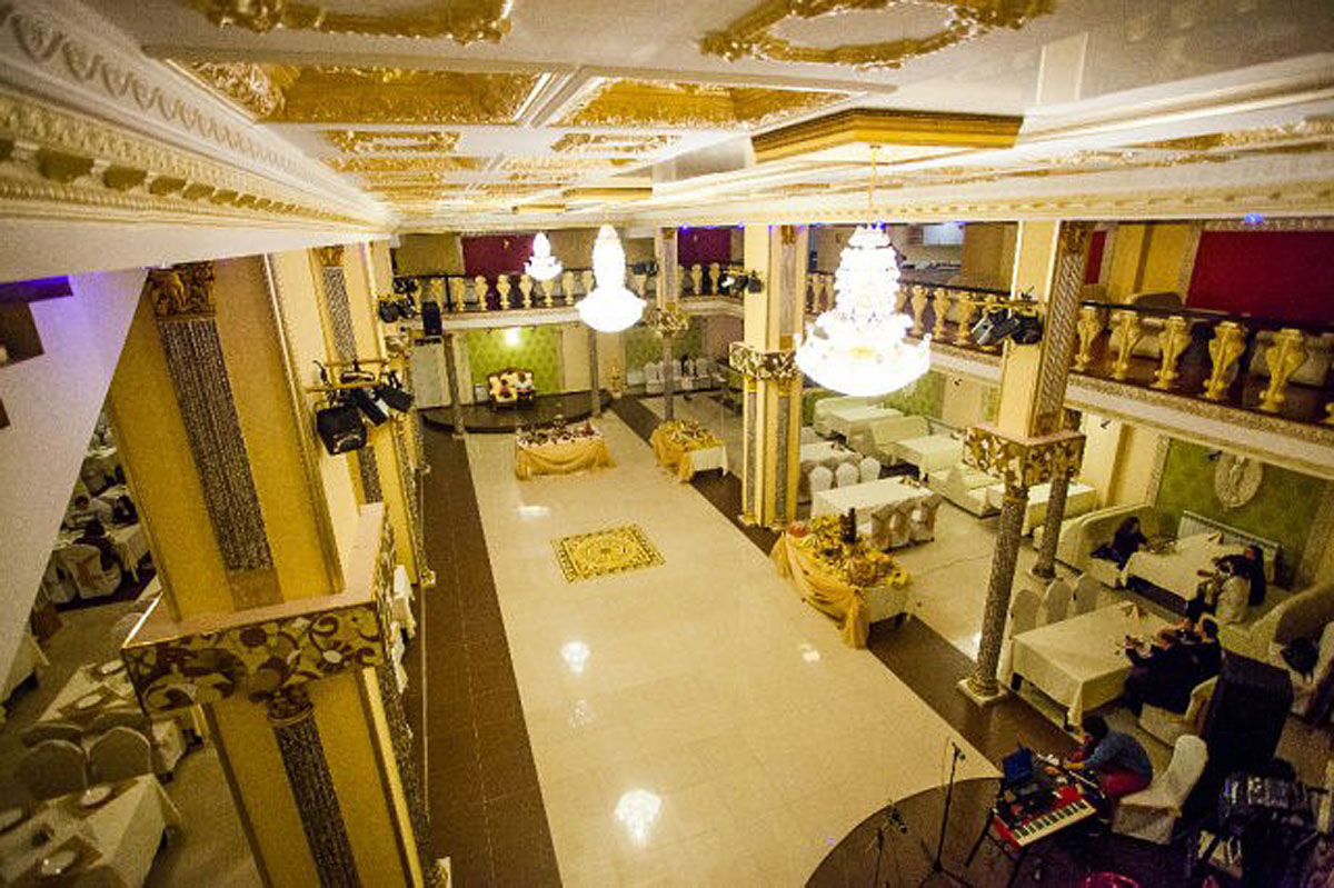 Основной зал — Golden Plaza