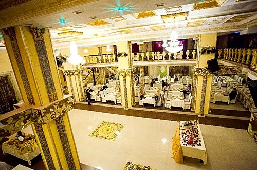 Основной зал — Golden Plaza