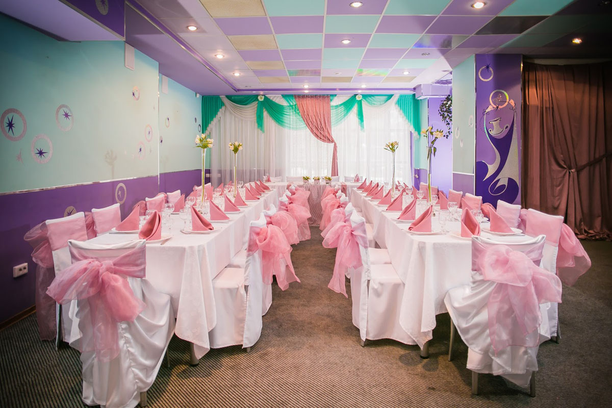 Кафе Чародей — Основной зал, фото банкетного зала