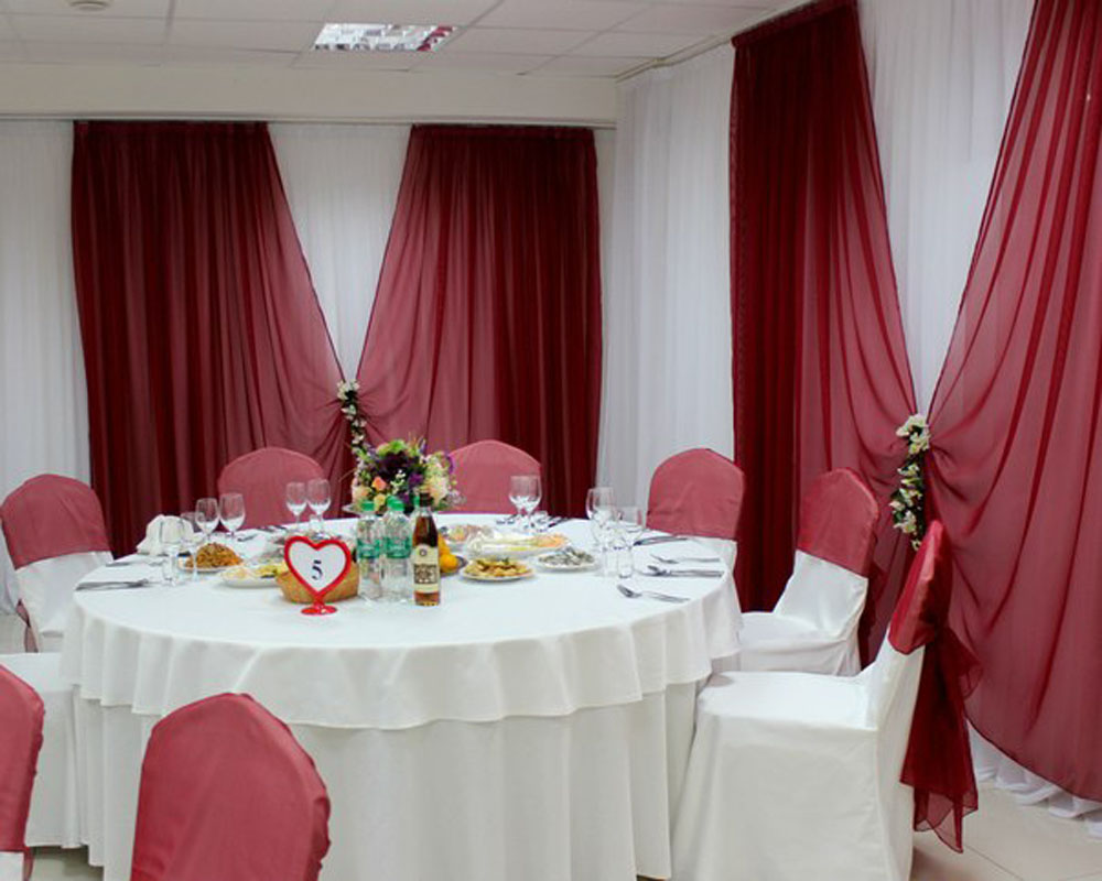 Зал на 75 человек — Алые Паруса