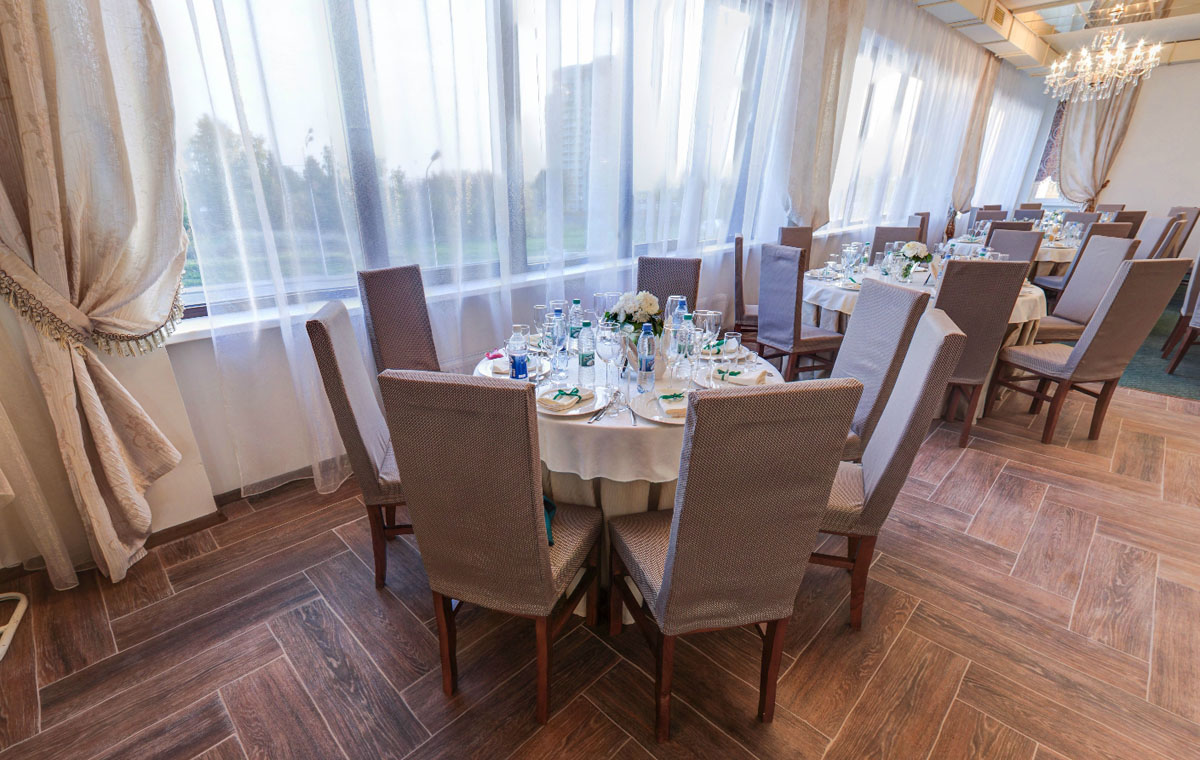 Банкетный зал — Онегин