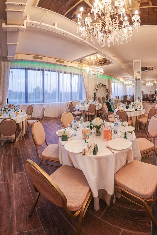 Банкетный зал — Онегин