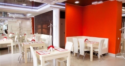 Основной зал — интерьер зала