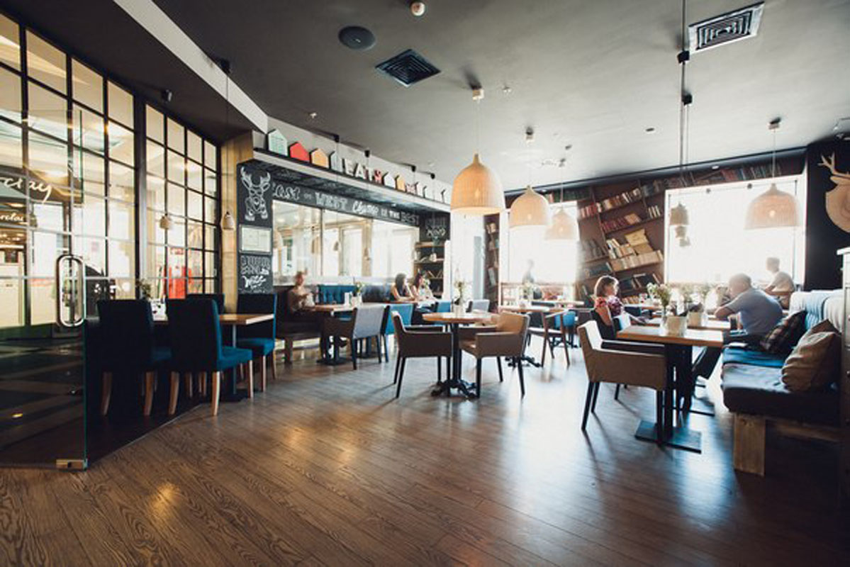 Зал на 50 человек — Свитер