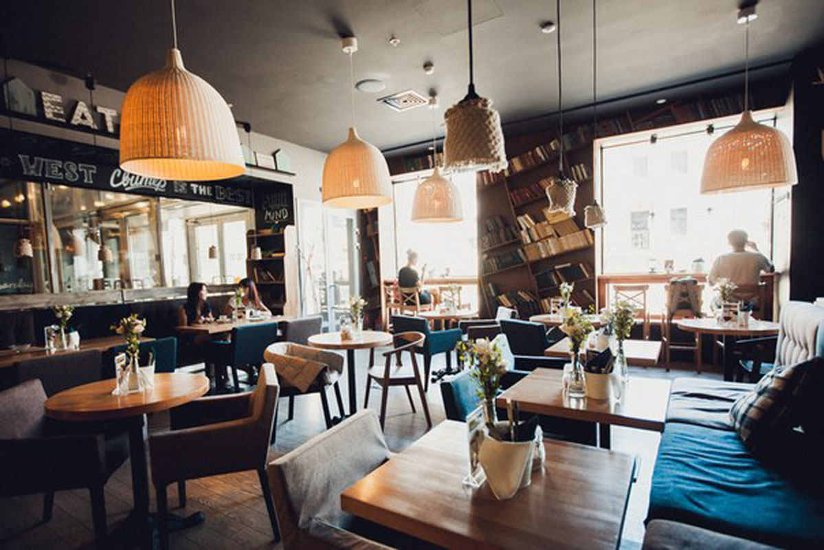 Зал на 50 человек — Свитер