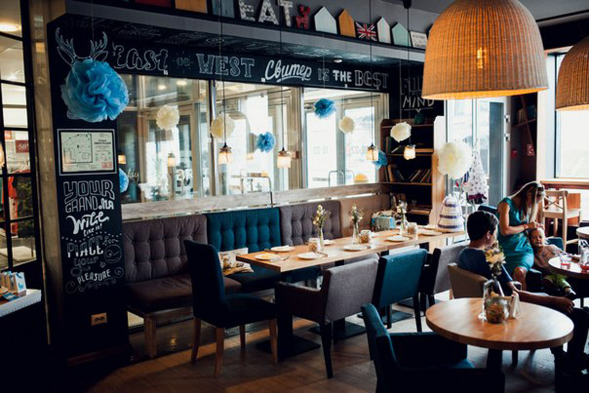 Зал на 50 человек — Свитер