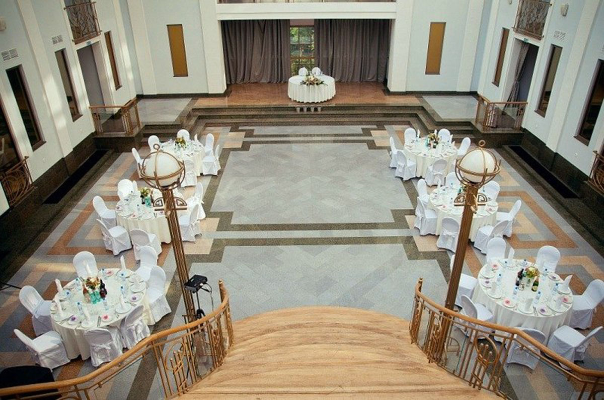 Основной зал — Банкетный зал Атриум в Толстом Сквере