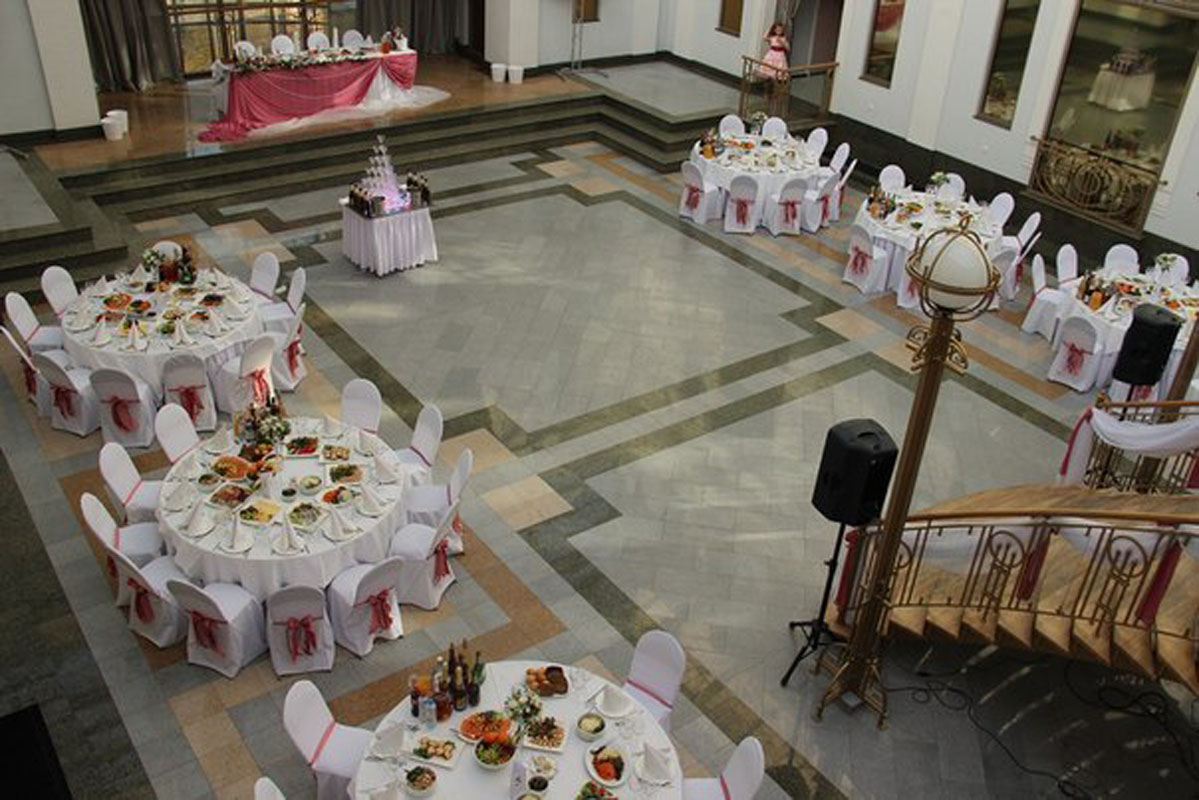 Основной зал — Банкетный зал Атриум в Толстом Сквере