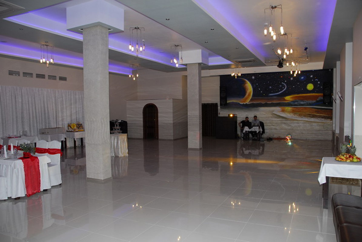 Основной зал — Кафе Пятый элемент