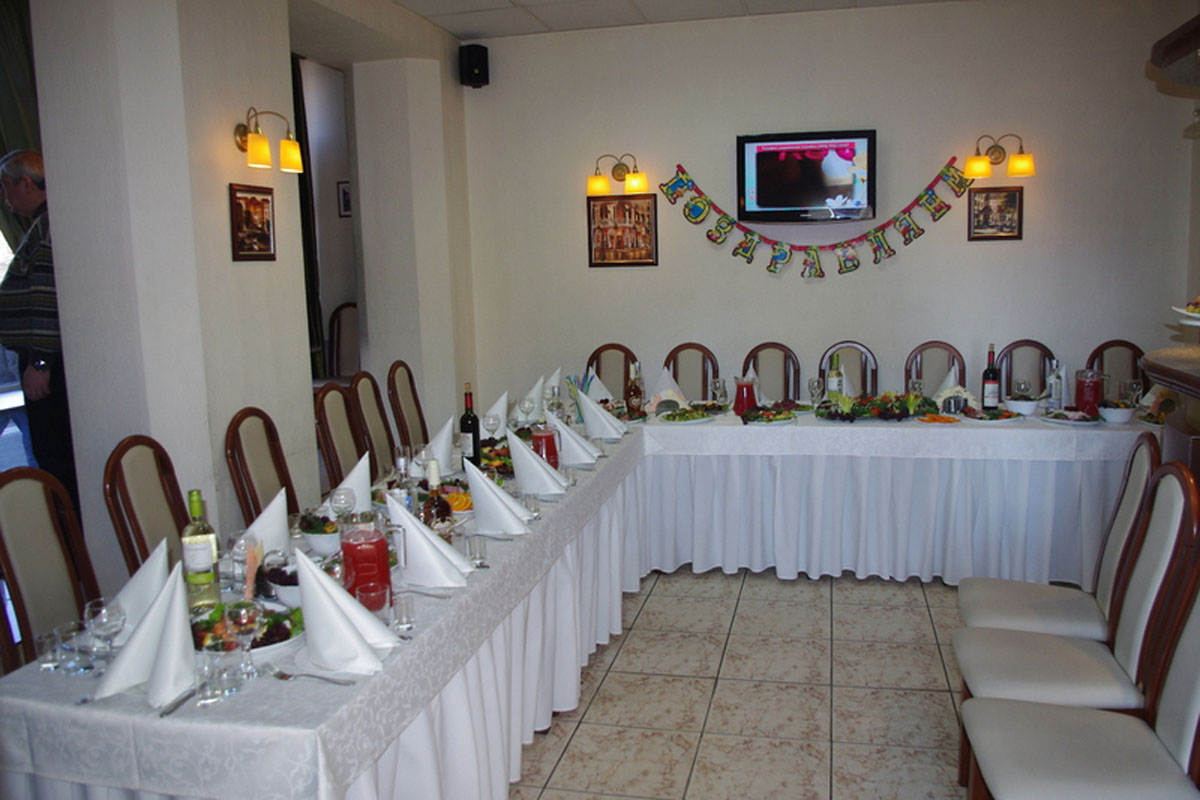 Основной зал — Кафе Ника