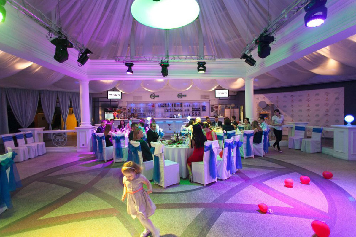 Основной зал — Ресторан ПАККЕРИ