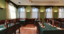 Основной зал — интерьер зала