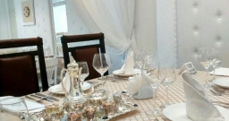 Основной зал — интерьер зала